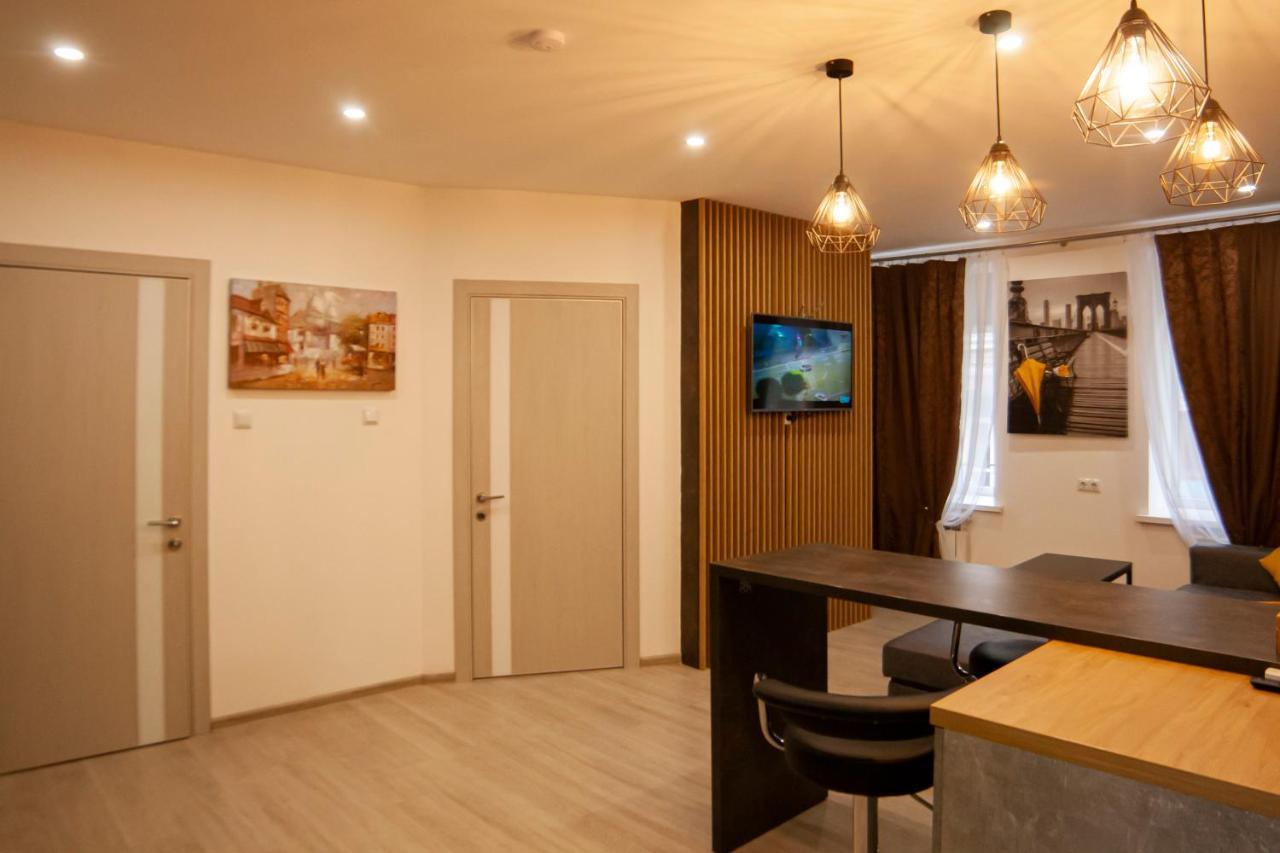 Ultra Lux 3 Rooms Apartment Near Arena City Kijev Kültér fotó