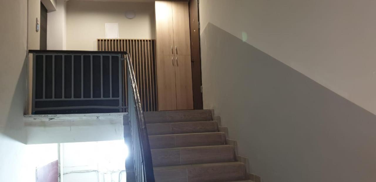 Ultra Lux 3 Rooms Apartment Near Arena City Kijev Kültér fotó